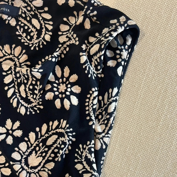 Tommy Hilfiger Blue Paisley Slip On dress Size 4 Preowned - Picture 3 of 4
